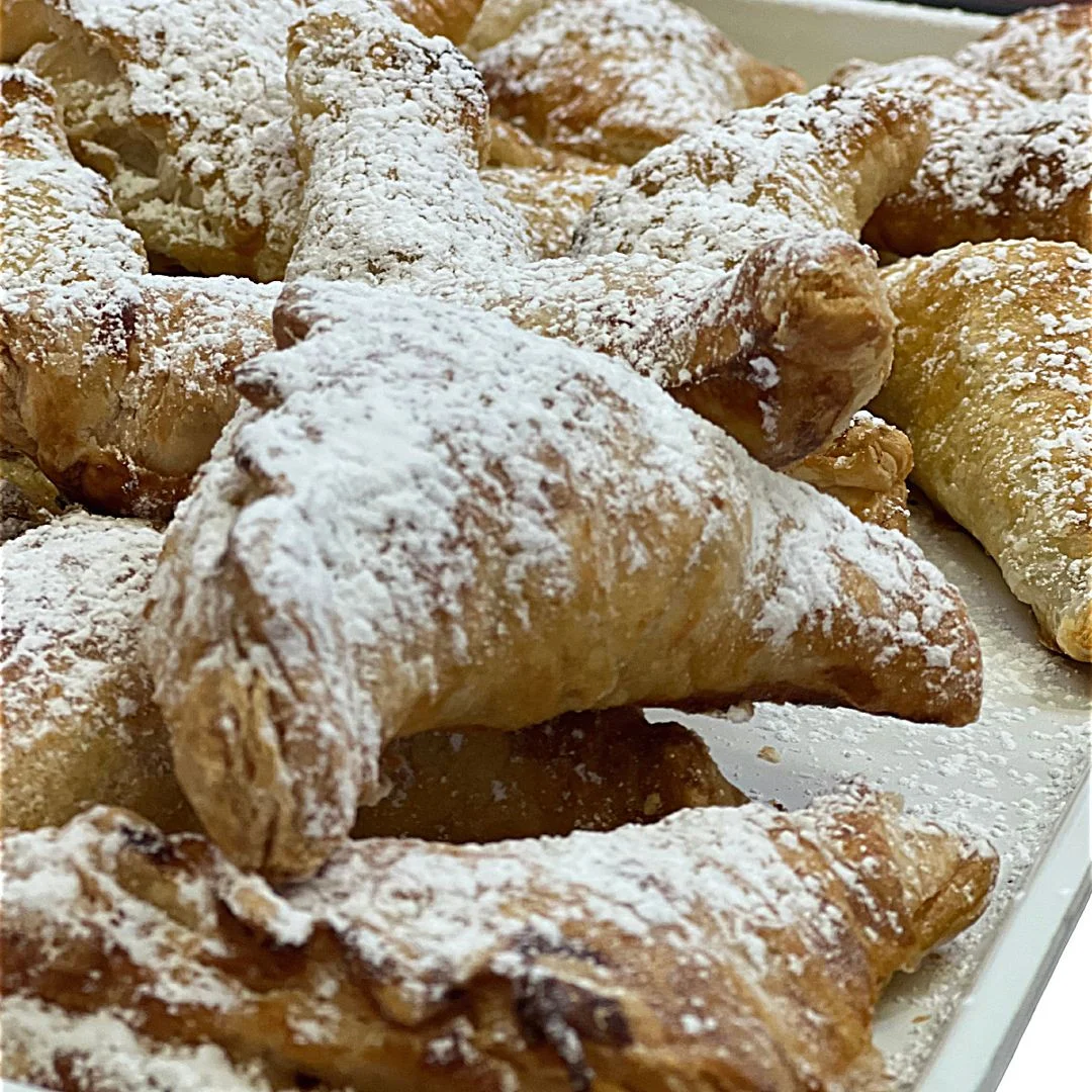 PUFF PASTRY APPLE POCKETS