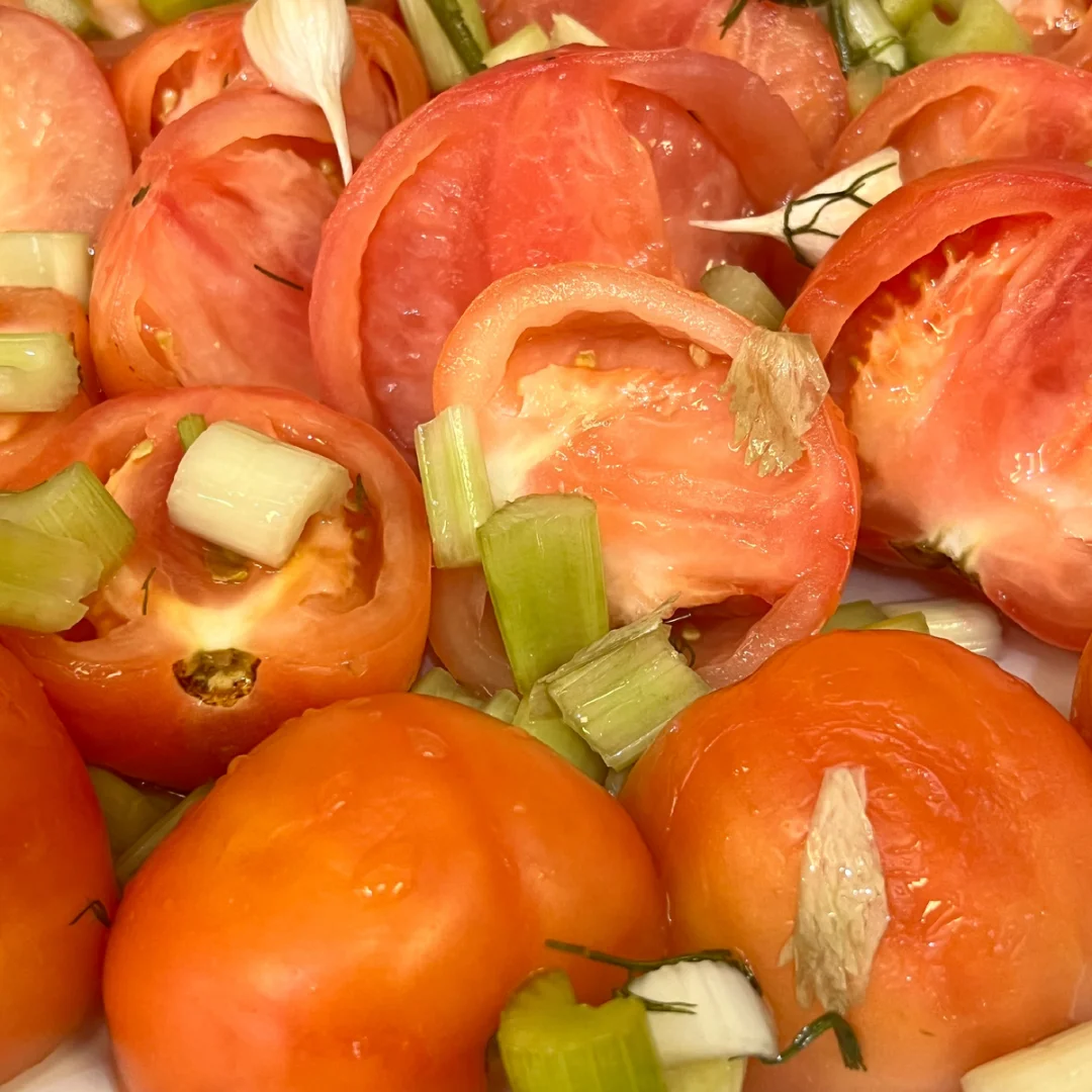 PICKLED RED TOMATOES HALVES