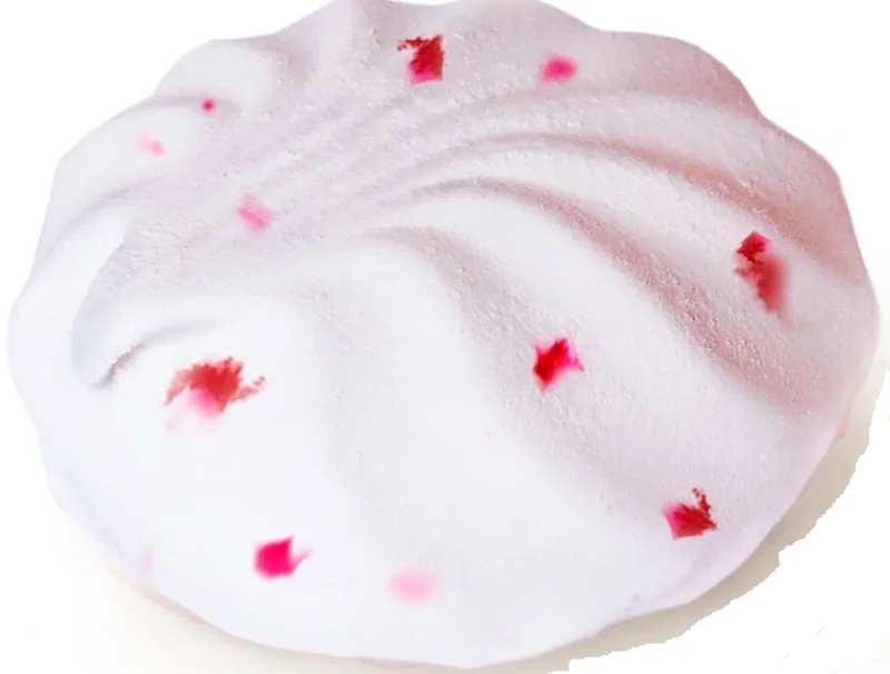 ZEFIR WITH RASPBERRY PIECES